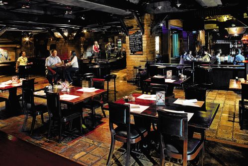 雅加达香格里拉饭店酒吧图片 第2张 尺寸:2200x1476 (天堂图片网)